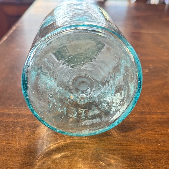 Atlas Mason's Patent Glass Jar with Lid - Picture 5 of 7